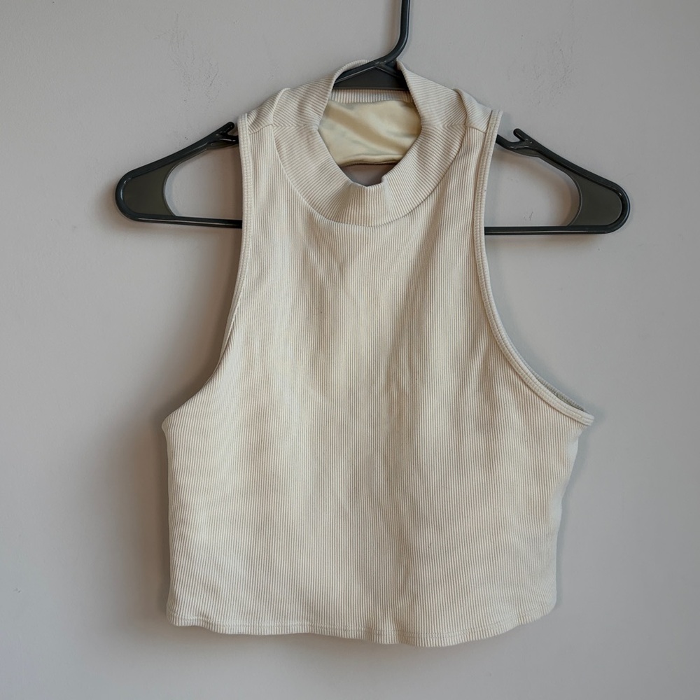ALO Yoga Goddess Rib Cropped Dynamite Tank in French Vanilla - L - Picture 3 of 4